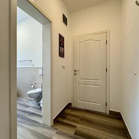 Explorer - The Couple's Corner