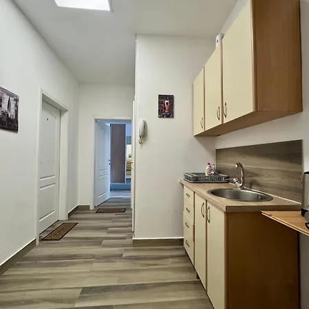 Explorer - The Couple's Corner * Saraievo