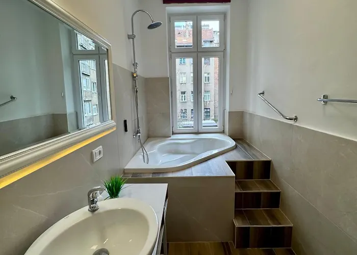 Explorer - The Couple's Corner